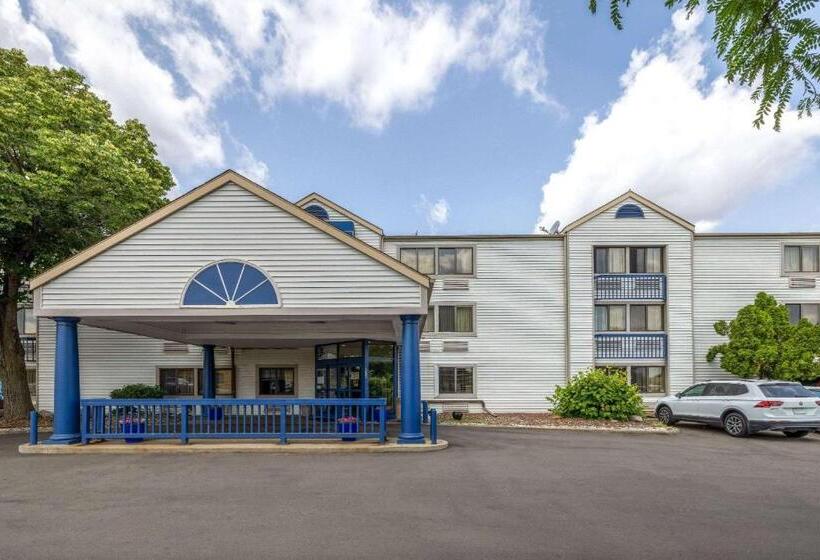 فندق Travelodge By Wyndham Brooklyn Center