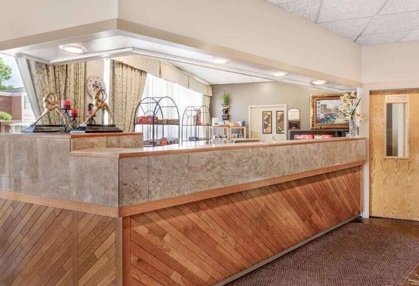 فندق Travelodge By Wyndham Jackson