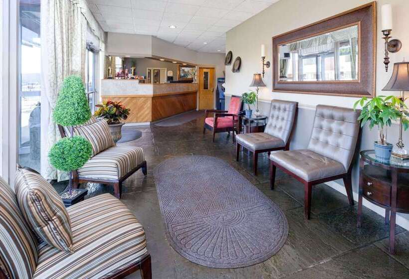 فندق Travelodge By Wyndham Jackson