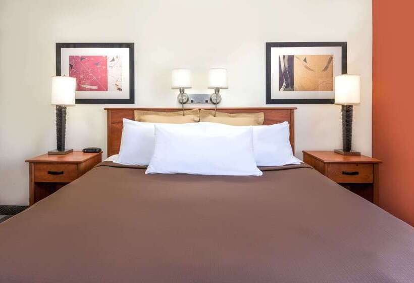 فندق Travelodge By Wyndham Jackson