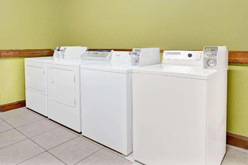 فندق Travelodge By Wyndham Sellersburg / Louisville North