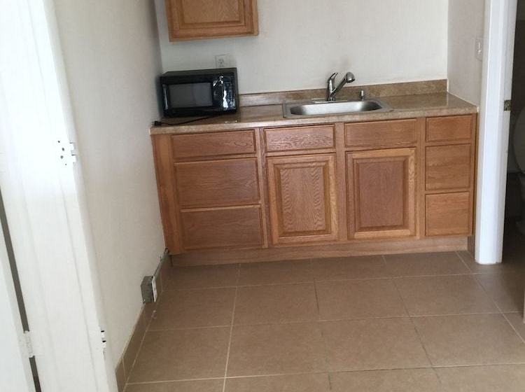 فندق Tropical Inn Palm Bay