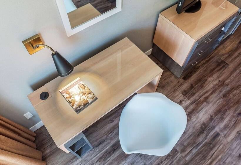 Upvalley Inn & Hot Springs, Ascend Hotel Collection