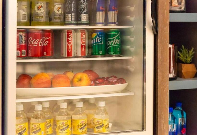 هتل Versey Chicago Lincoln Park