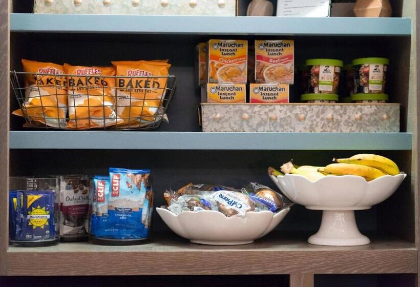 هتل Versey Chicago Lincoln Park