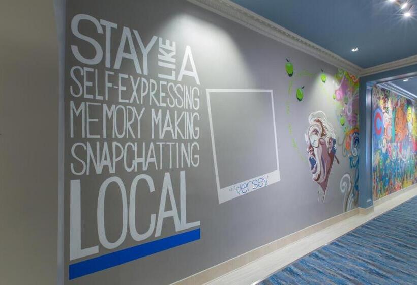 هتل Versey Chicago Lincoln Park