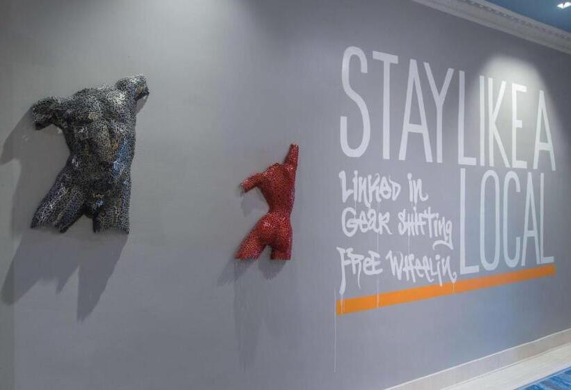 هتل Versey Chicago Lincoln Park