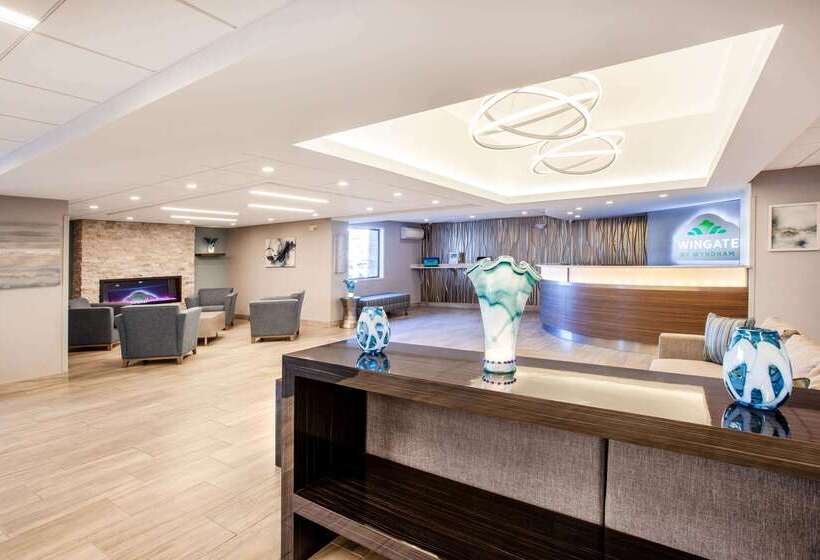 Отель Wingate By Wyndham Detroit Metro Airport