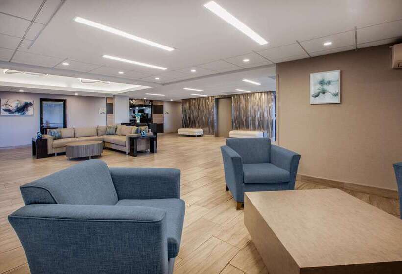 Отель Wingate By Wyndham Detroit Metro Airport