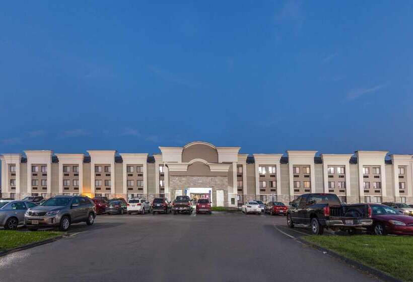 Отель Wingate By Wyndham Detroit Metro Airport