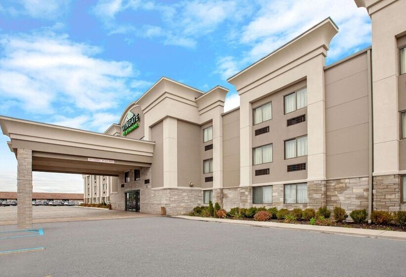 هتل Wingate By Wyndham Detroit Metro Airport