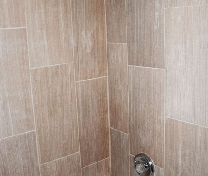 Отель Wingate By Wyndham Detroit Metro Airport