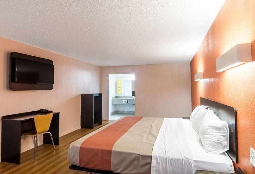 فندق على الطريق Whitten Inn