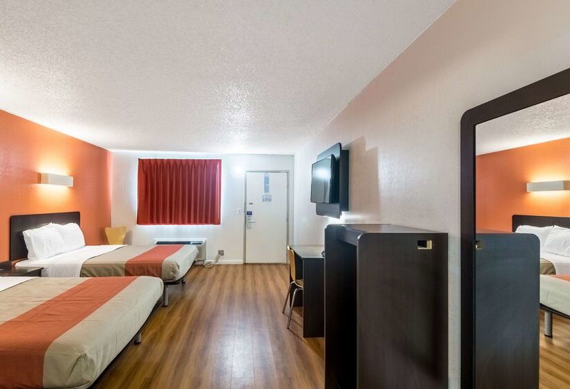 فندق على الطريق Whitten Inn
