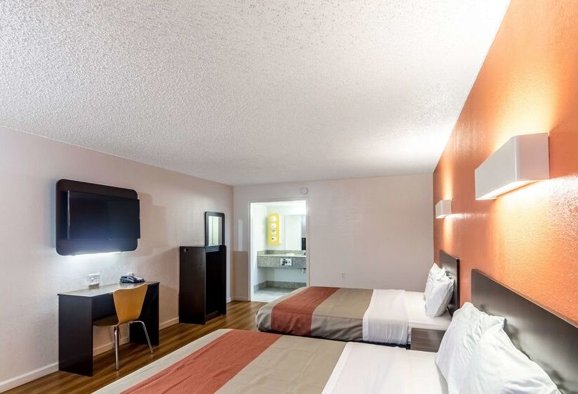 فندق على الطريق Whitten Inn