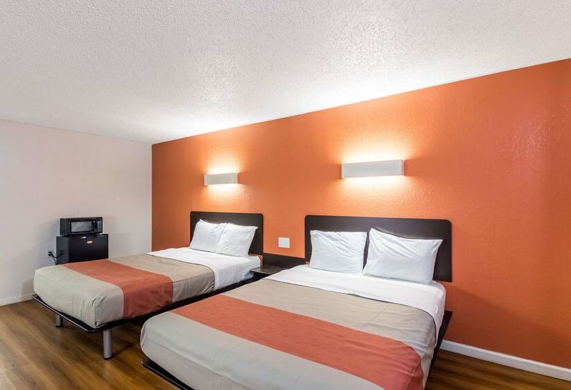 فندق على الطريق Whitten Inn