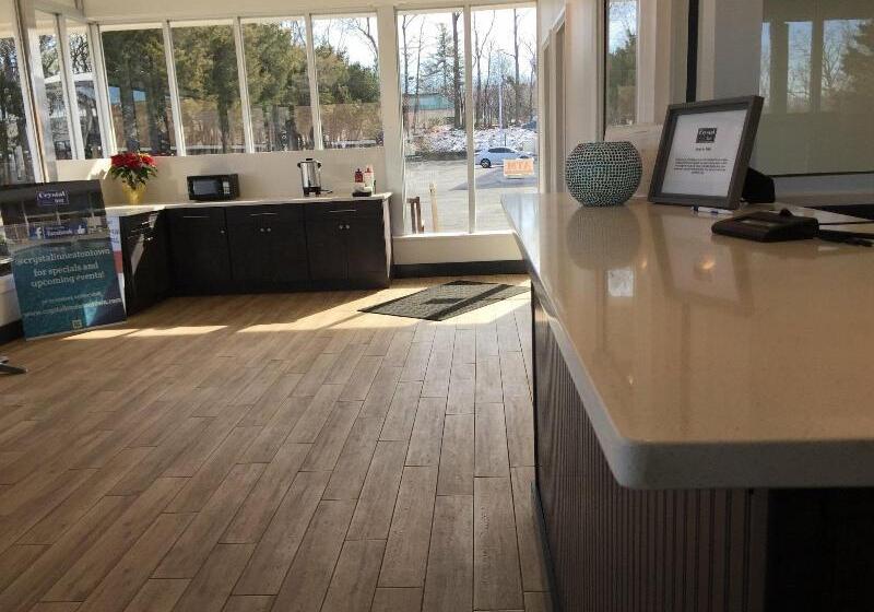 فندق على الطريق Crystal Inn Eatontown