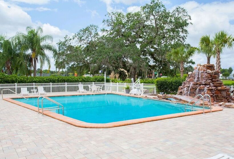 מוטל Days Inn By Wyndham Brooksville