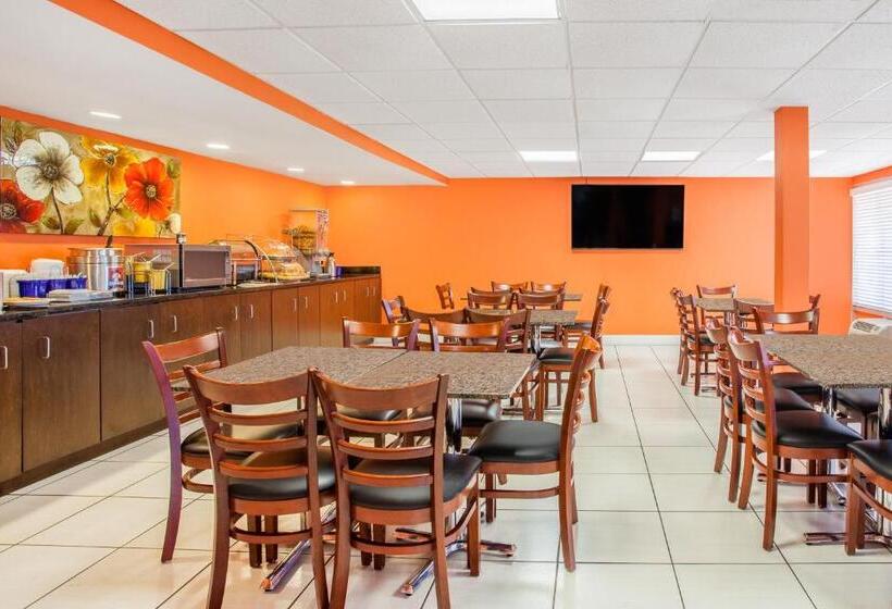 فندق على الطريق Days Inn By Wyndham Brooksville