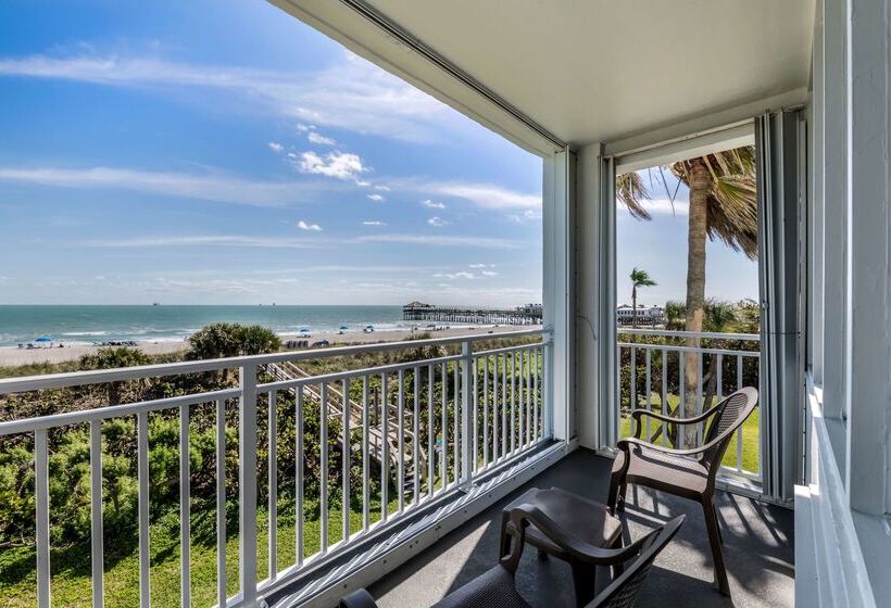 منتجع Best Western Cocoa Beach Hotel & Suites