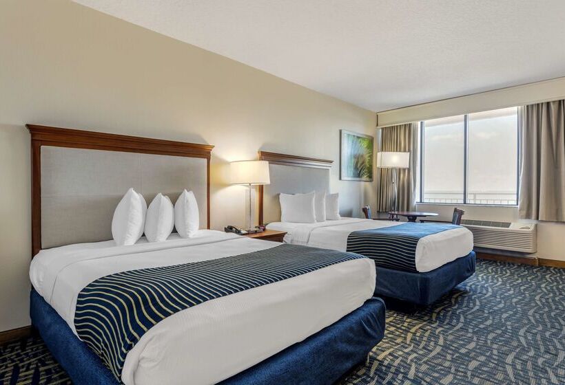منتجع Best Western Cocoa Beach Hotel & Suites