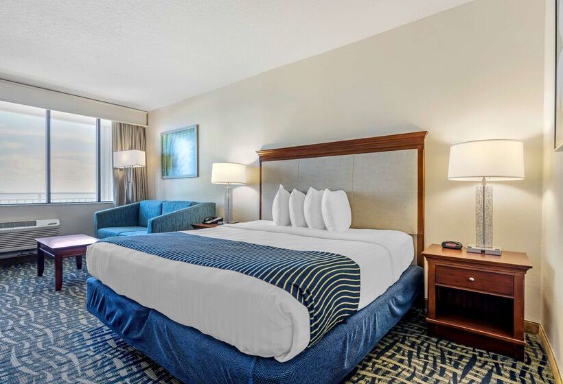 منتجع Best Western Cocoa Beach Hotel & Suites
