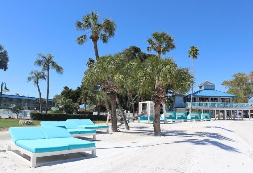 Курорт Skybeach Hotel And Marina