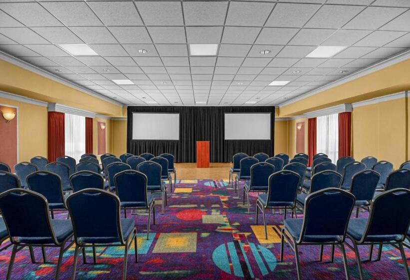 Dolphin Beach Resort