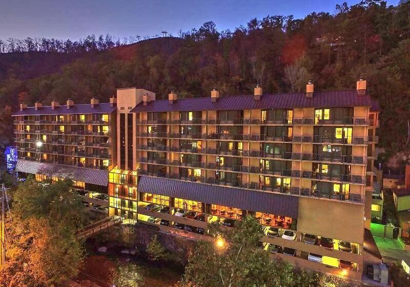 Edgewater Hotel And Conference Center