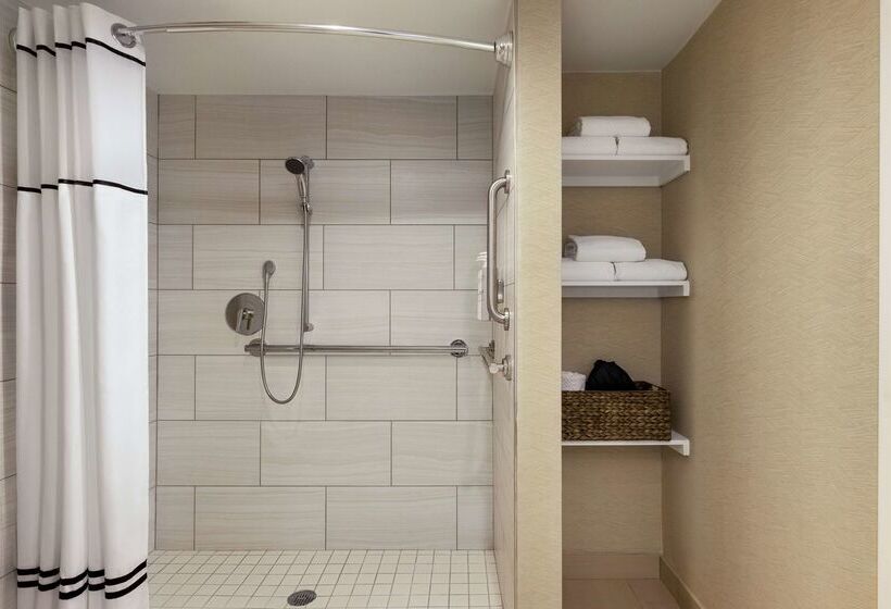 Embassy Suites By Hilton Deerfield Beach Resort & Spa