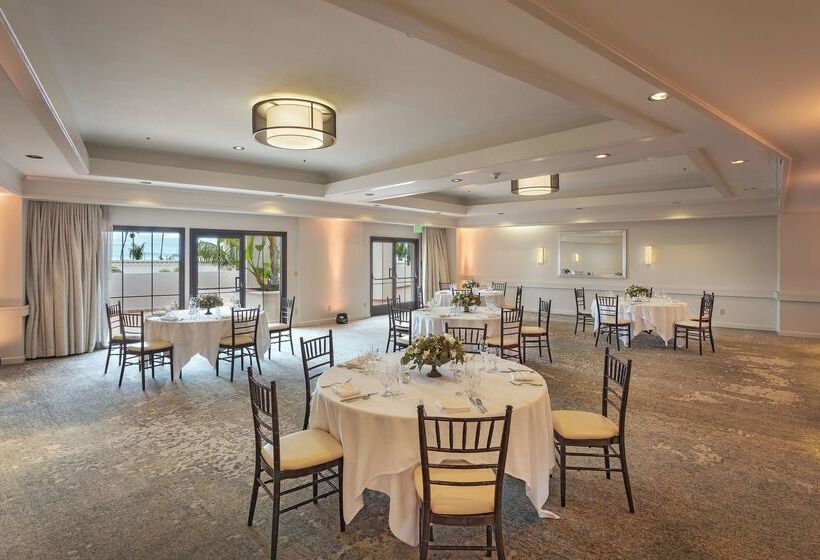 Hilton Santa Barbara Beachfront Resort