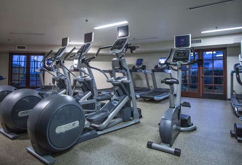 Hilton Santa Barbara Beachfront Resort