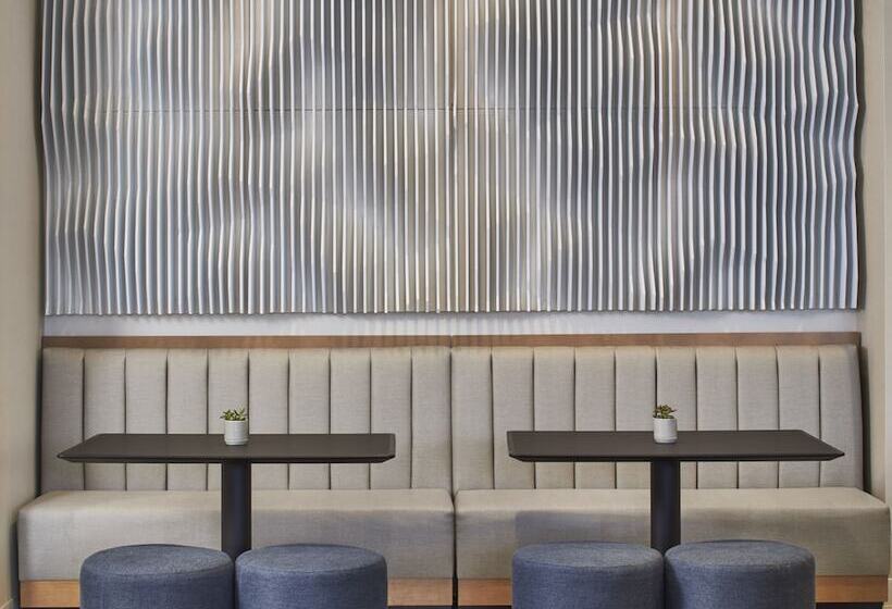 Ac Hotel By Marriott Orlando Lake Buena Vista