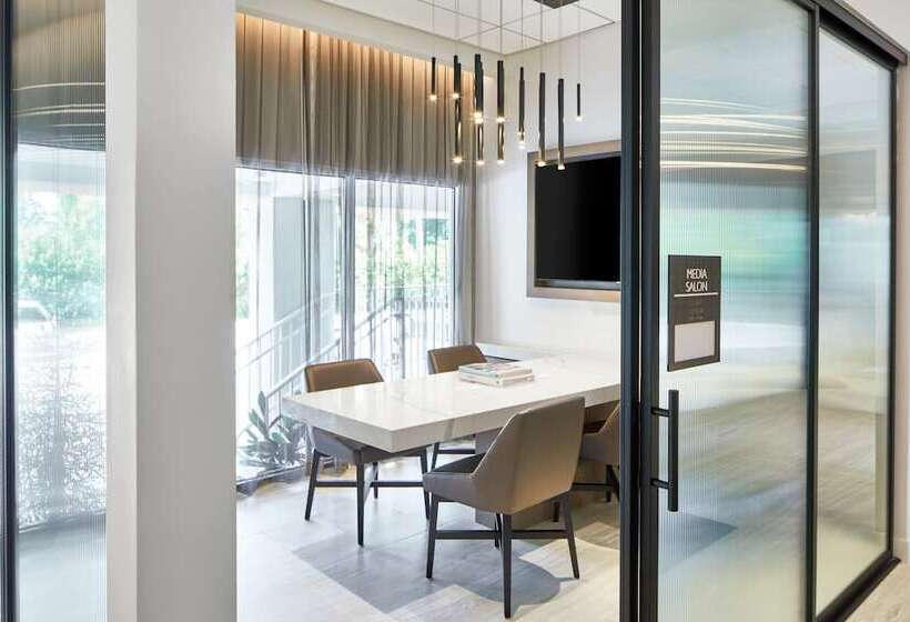 Ac Hotel By Marriott Orlando Lake Buena Vista