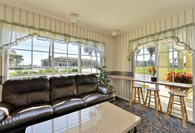 בית מלון כפרי Americas Best Value Inn Satellite Beach Melbourne