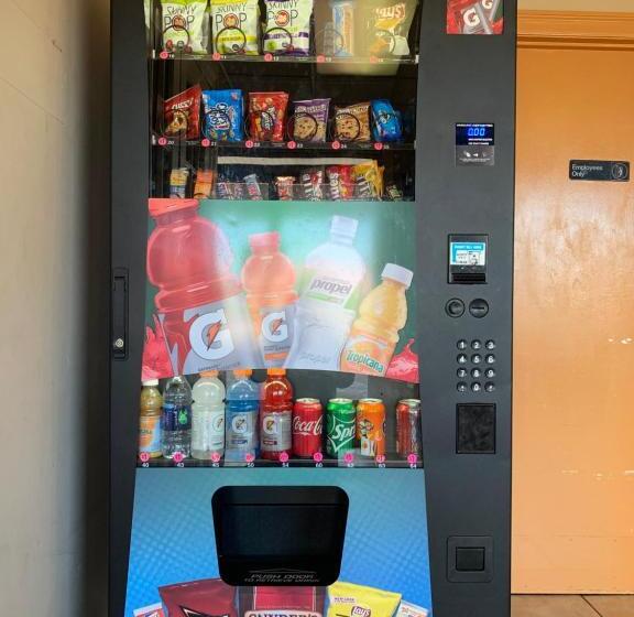 酒店 Baton Rouge West Inn