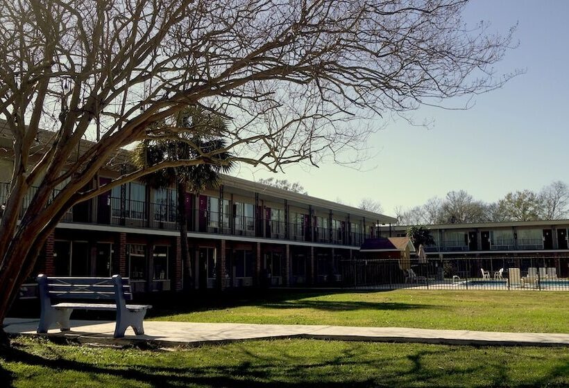 酒店 Baton Rouge West Inn