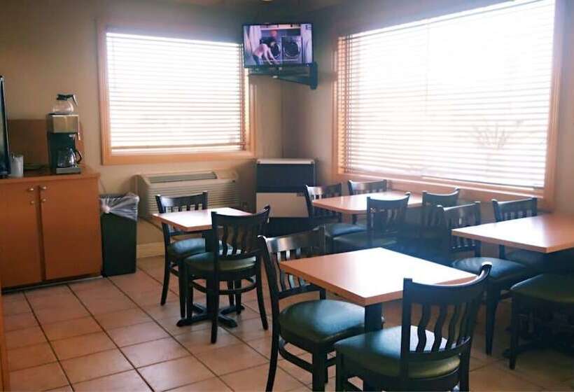 فندق Baton Rouge West Inn