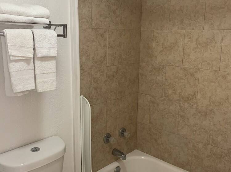 酒店 Baton Rouge West Inn