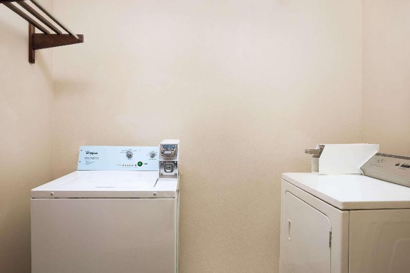 Отель Quality Inn