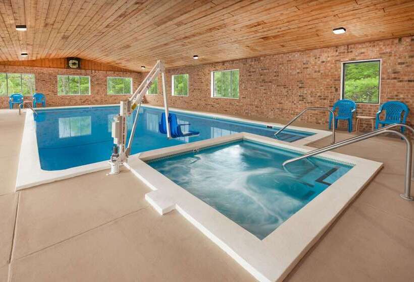 فندق Baymont By Wyndham Manistee