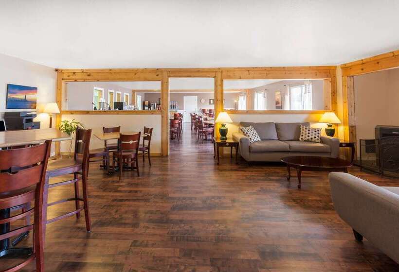 فندق Baymont By Wyndham Manistee