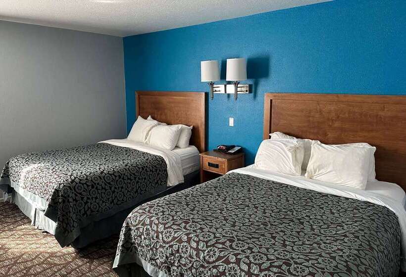 فندق Baymont By Wyndham Manistee