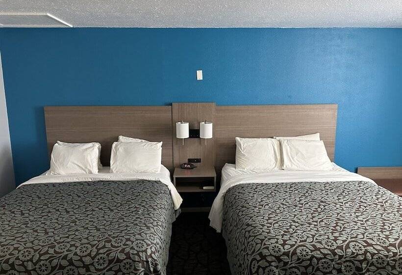 فندق Baymont By Wyndham Manistee