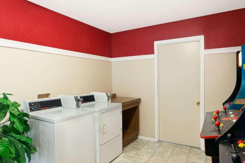 فندق Baymont By Wyndham Manistee