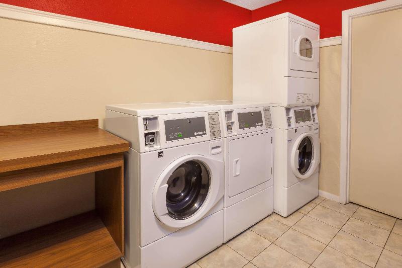 فندق Baymont By Wyndham Manistee