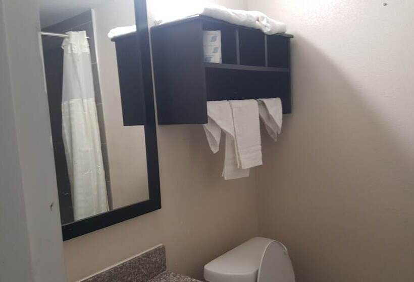 فندق Baymont By Wyndham Pensacola