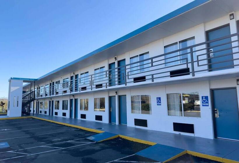 فندق Baymont By Wyndham Rock Hill