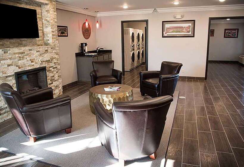 בית מלון כפרי Baymont Inn And Suites By Wyndham Columbus / Near Osu