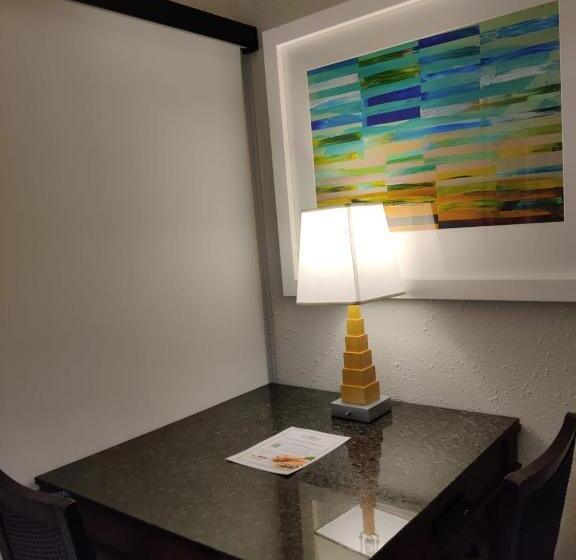 בית מלון כפרי Baymont Inn And Suites By Wyndham Columbus / Near Osu